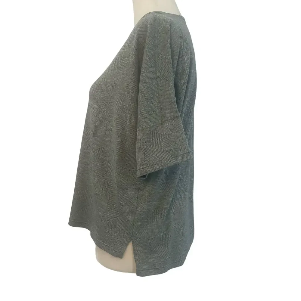 Nike Dri-Fit Shirt Women's M Green Crewneck Hi-Low Relaxed Textured Slit Logo
